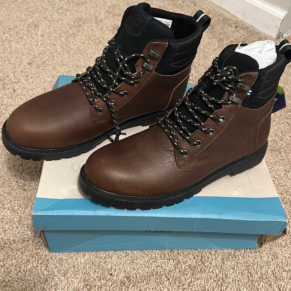 Toms Men’s worker boots, size 11.5.